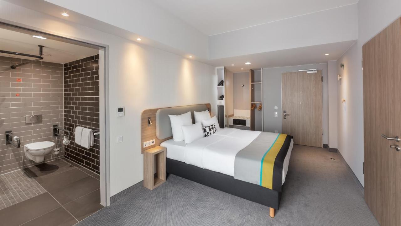 Holiday Inn Express - Munich North By Ihg Εξωτερικό φωτογραφία
