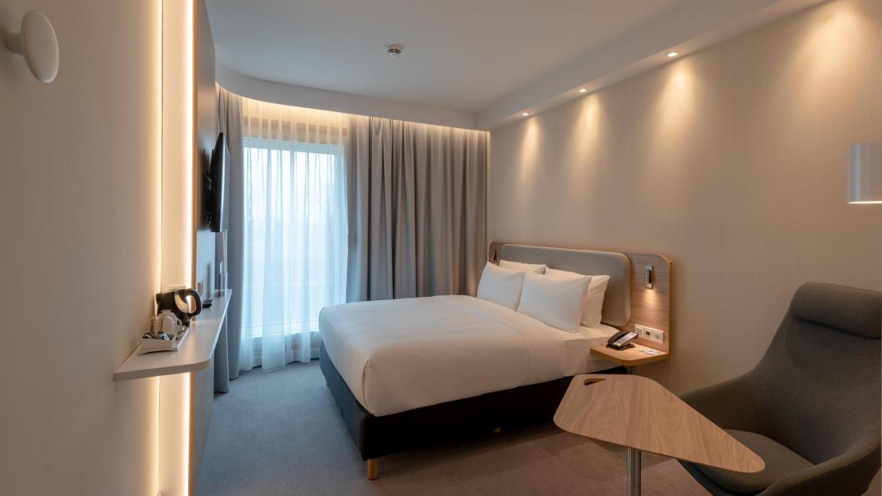 Holiday Inn Express - Munich North By Ihg Εξωτερικό φωτογραφία