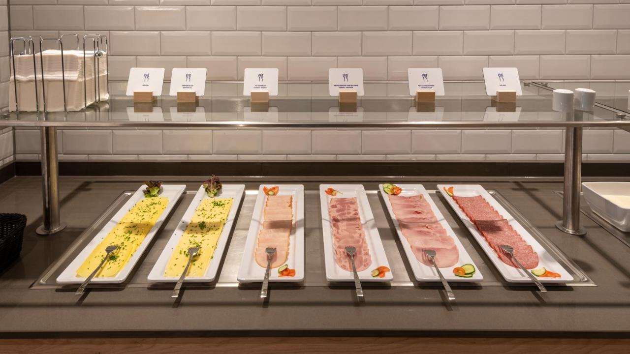 Holiday Inn Express - Munich North By Ihg Εξωτερικό φωτογραφία