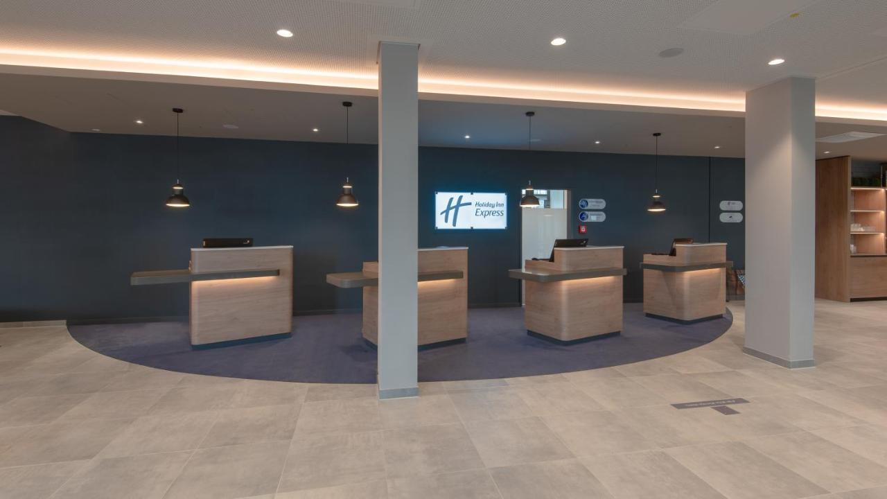 Holiday Inn Express - Munich North By Ihg Εξωτερικό φωτογραφία