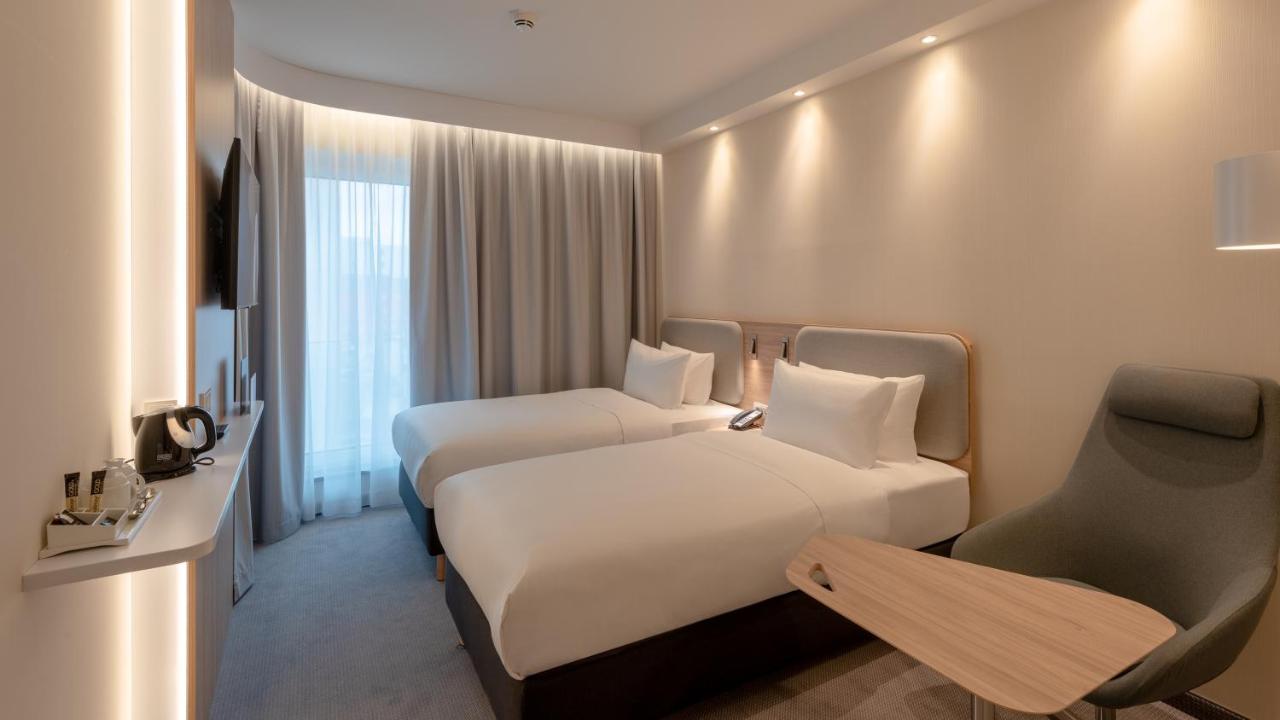 Holiday Inn Express - Munich North By Ihg Εξωτερικό φωτογραφία