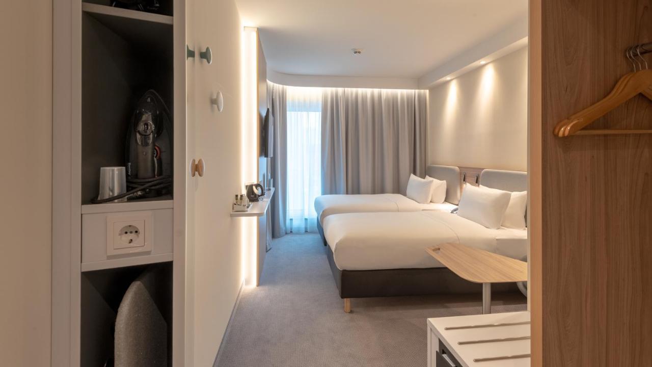 Holiday Inn Express - Munich North By Ihg Εξωτερικό φωτογραφία
