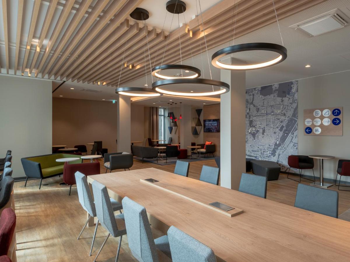 Holiday Inn Express - Munich North By Ihg Εξωτερικό φωτογραφία